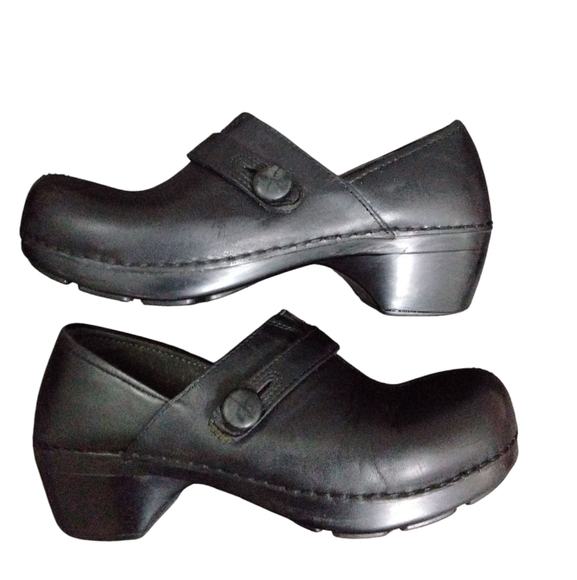 Dansko Solstice Black Leather Button Strap Clogs Comfort Shoe Size 6.5-7 - Picture 1 of 10
